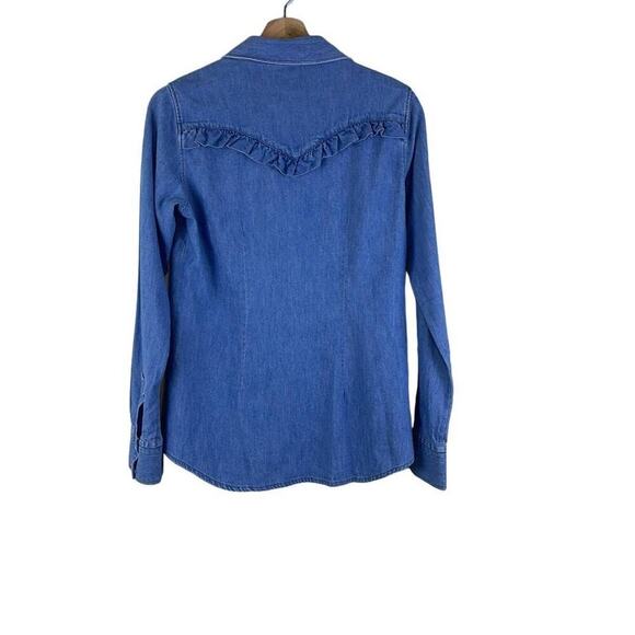 ARIAT RUFFLE DENIM PALE INDIGO WOMEN'S SHIRT SIZE XS/TP NWT - Picture 6 of 8